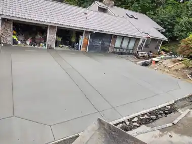 Two-Tone Octagon Pattern Driveway, Puget Sound WA, photo 7